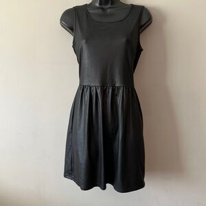 🔴Mimi Chica Faux leather dress with exposed zipper size small